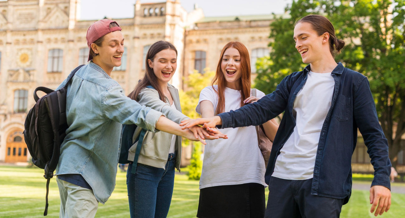 Nghệ Thuật "BÁN HÀNG VÀ CHĂM SÓC KHÁCH HÀNG ĐỈNH CAO" trong Ngành Làm Đẹp